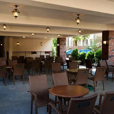 Hotel Kuznia 3*
